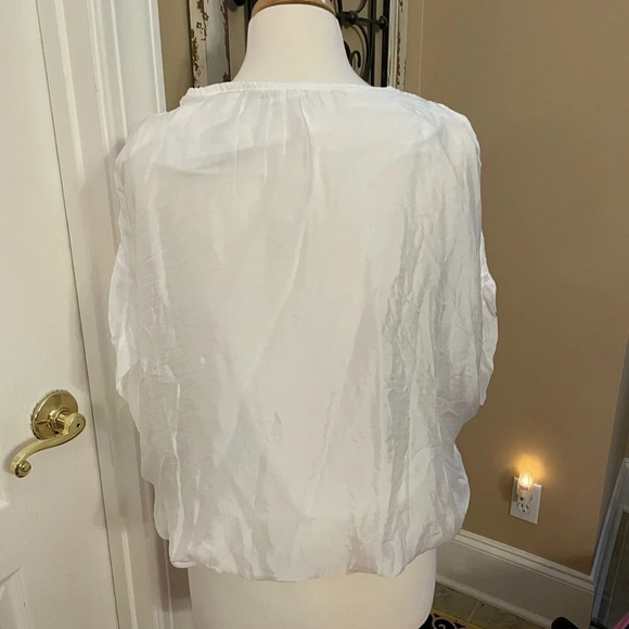 NWT TENDENZE silk white embroidered blouse Size S - Picture 3 of 7